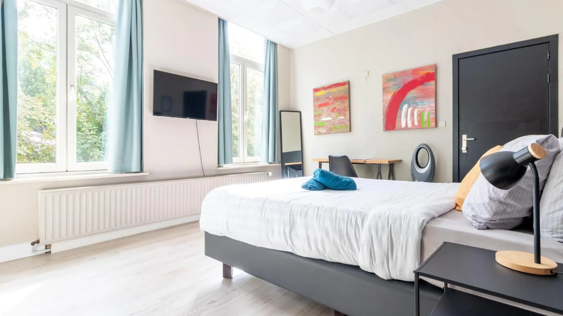 Hotel Entree - Canal View بروج 2*,  بلجيكا