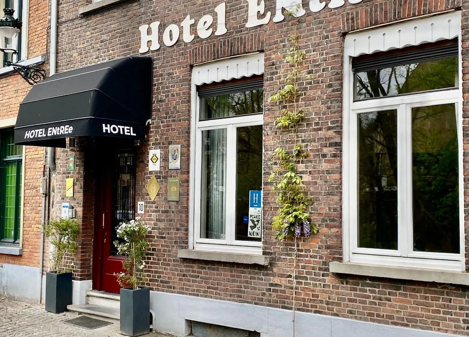 Hotel Entree - Canal View بروج 2*,  بلجيكا
