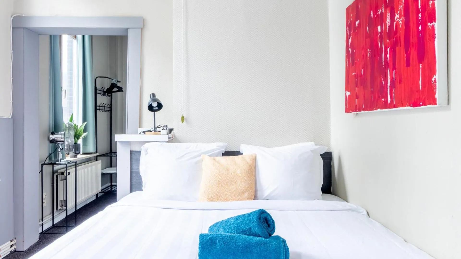 Hotel Entree - Canal View Bruges Belgium
